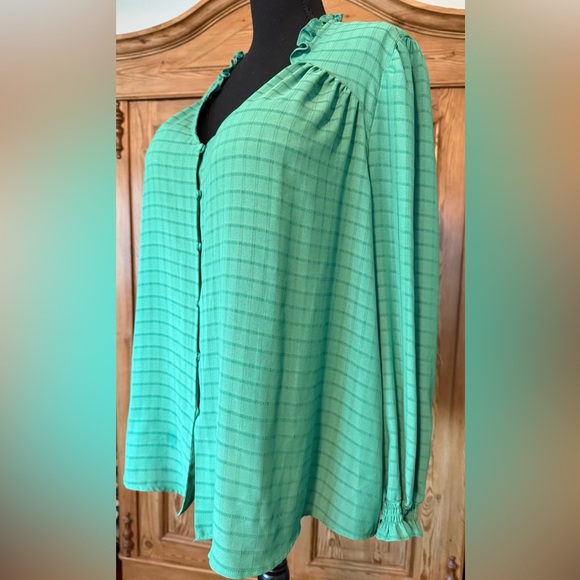 1. State Tops - Green 1. State Button Front Top 2x